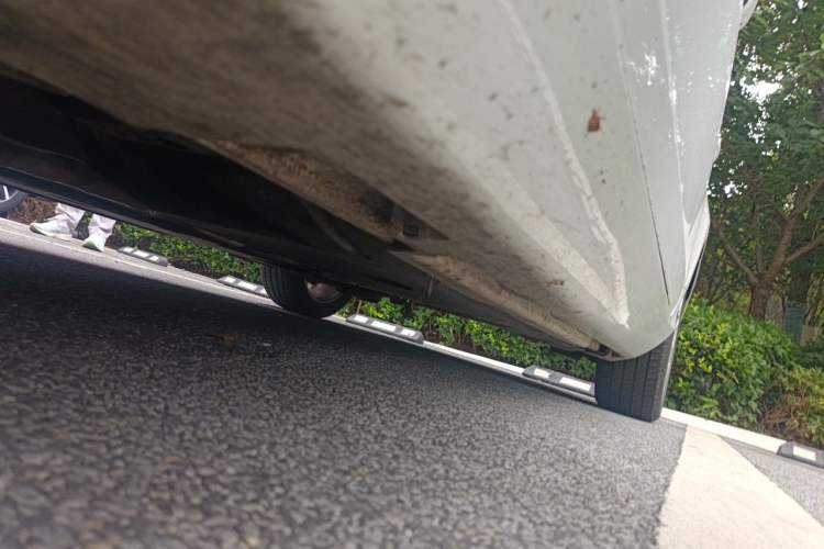 Used Volvo V40 2014 2.0T Zhiya Edition Chassis Front Left