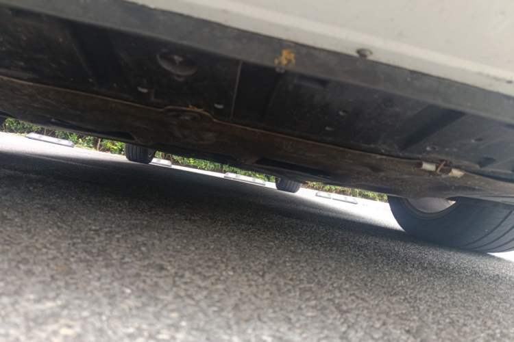 Used Volvo V40 2014 2.0T Zhiya Edition Chassis Front