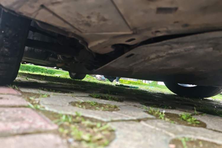 Used Volvo V40 2014 Cross Country 2.0T Zhiyi Edition Chassis Front Right