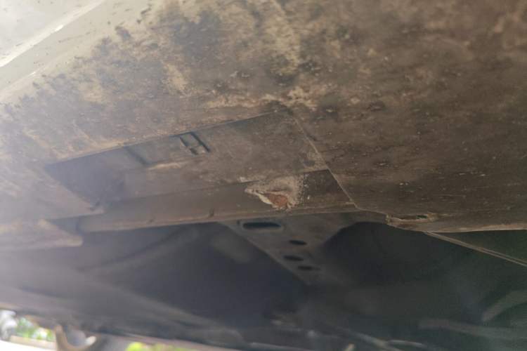 Used Volvo V40 2014 2.0T Zhiya Edition Chassis Front Right