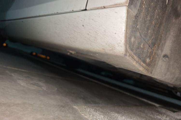 Used Volvo V40 2014 2.0T Zhiya Edition Chassis Front Right