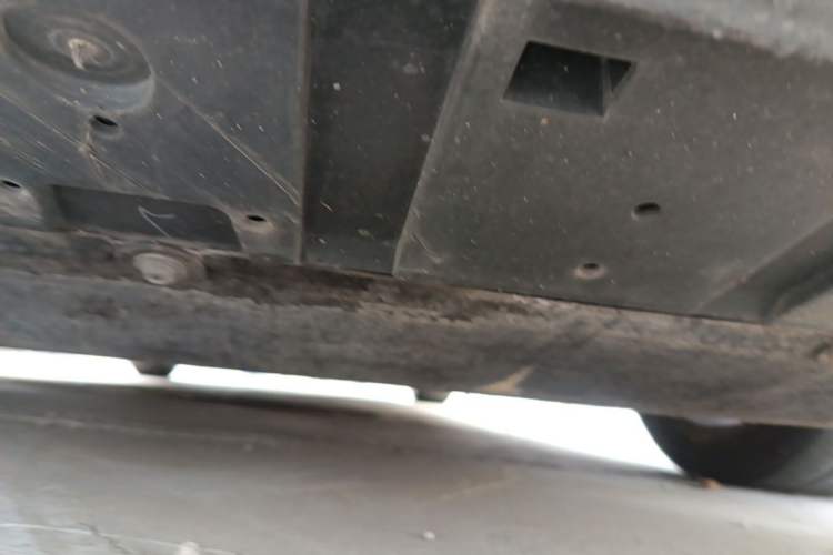 Used Volvo V40 2014 2.0T Zhiya Edition Chassis Front