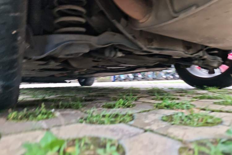 Used Volvo V40 2014 Cross Country 2.0T Zhiyi Edition Chassis Rear Left