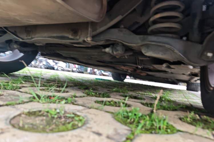 Used Volvo V40 2014 Cross Country 2.0T Zhiyi Edition Chassis Rear Right