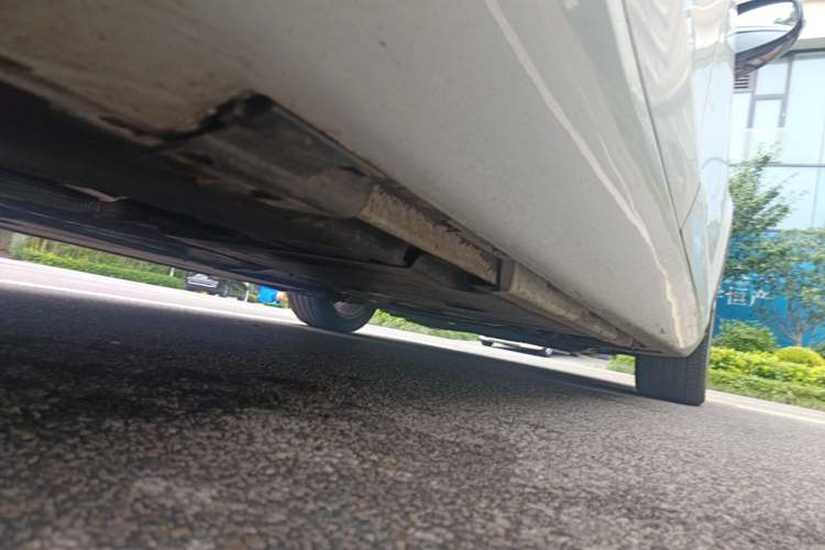 Used Volvo V40 2014 2.0T Zhiya Edition Chassis Rear Right