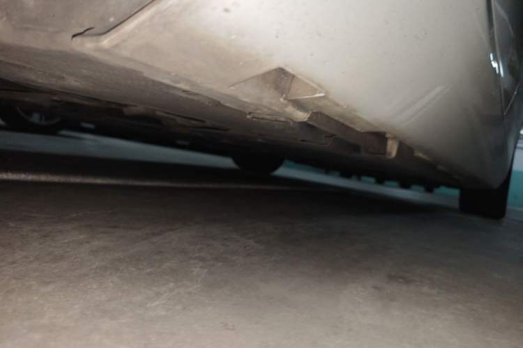 Used Volvo V40 2014 2.0T Zhiya Edition Chassis Rear Right
