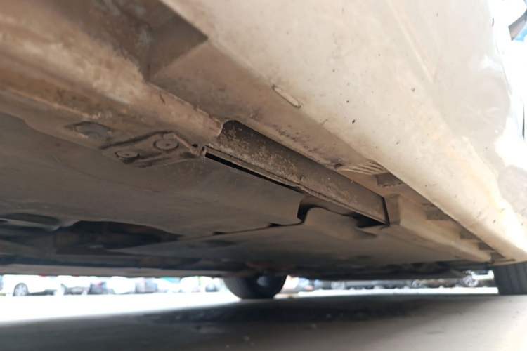 Used Volvo V40 2014 2.0T Zhiya Edition Chassis Rear Right