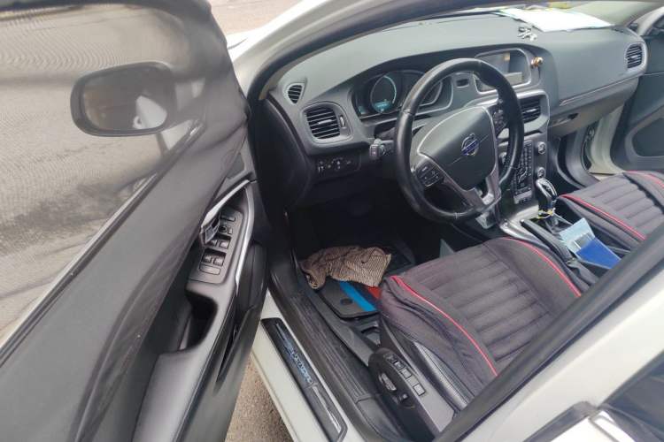 Used Volvo V40 2014 2.0T Zhiya Edition Driver Seat