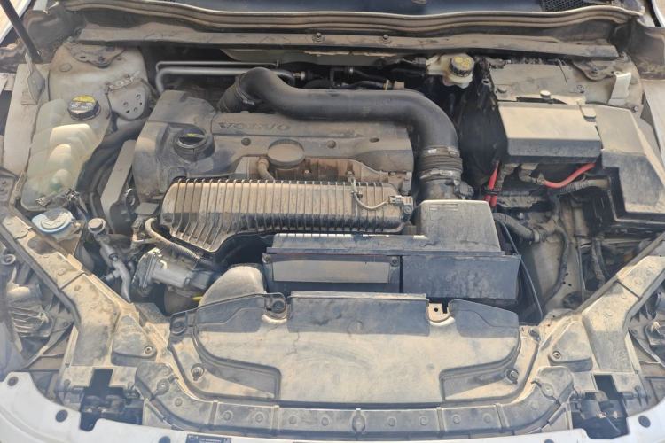 Used Volvo V40 2014 2.0T Zhiya Edition Engine Bay