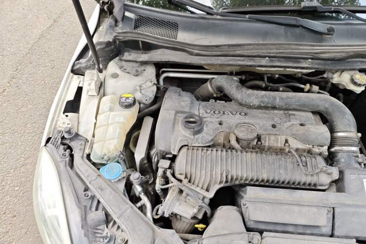 Used Volvo V40 2014 2.0T Zhiya Edition Engine Bay Right