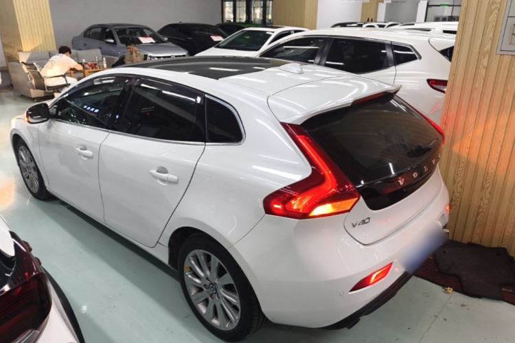 Used Volvo V40 2014 2.0T Zhiya Edition Exterior 2