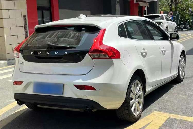 Used Volvo V40 2014 2.0T Zhiya Edition Exterior 4
