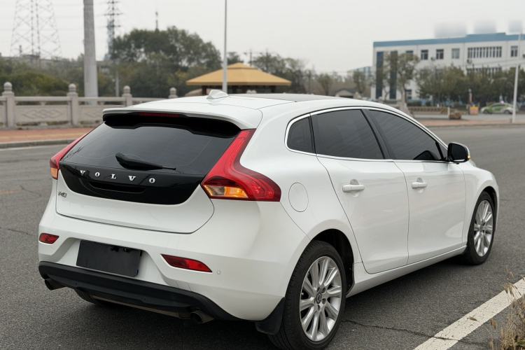 Used Volvo V40 2014 2.0T Zhiya Edition Exterior 4