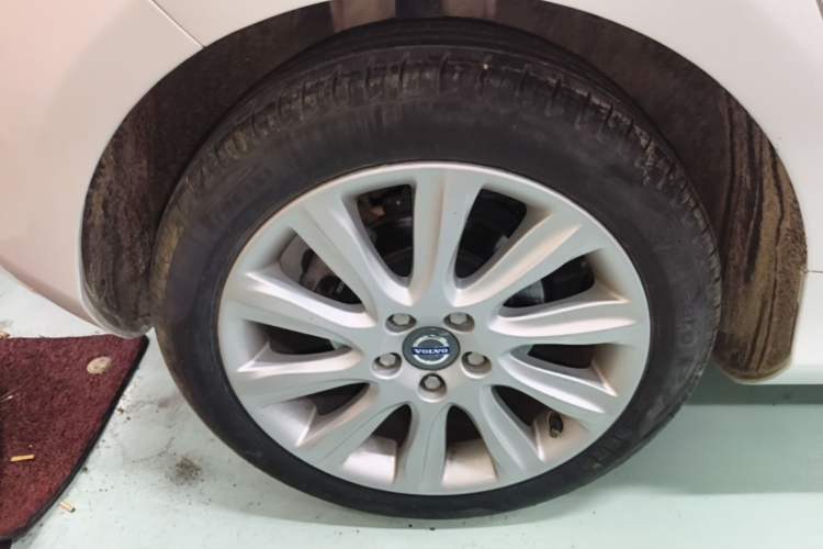 Used Volvo V40 2014 2.0T Zhiya Edition Exterior 5