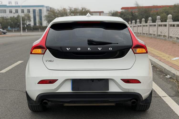 Used Volvo V40 2014 2.0T Zhiya Edition Exterior 5