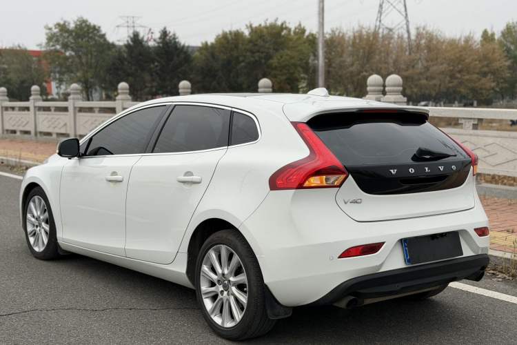 Used Volvo V40 2014 2.0T Zhiya Edition Exterior 6