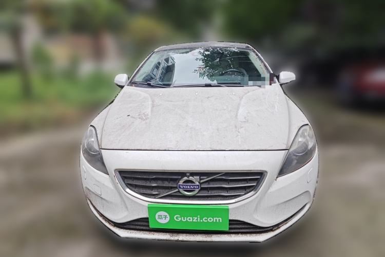 Used Volvo V40 2014 2.0T Zhiya Edition Front