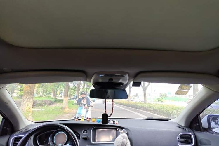Used Volvo V40 2014 2.0T Zhiya Edition Headliner