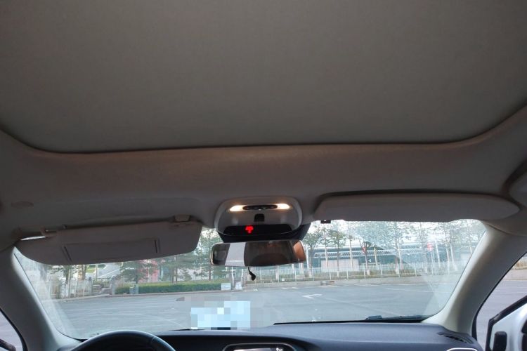 Used Volvo V40  Headliner
