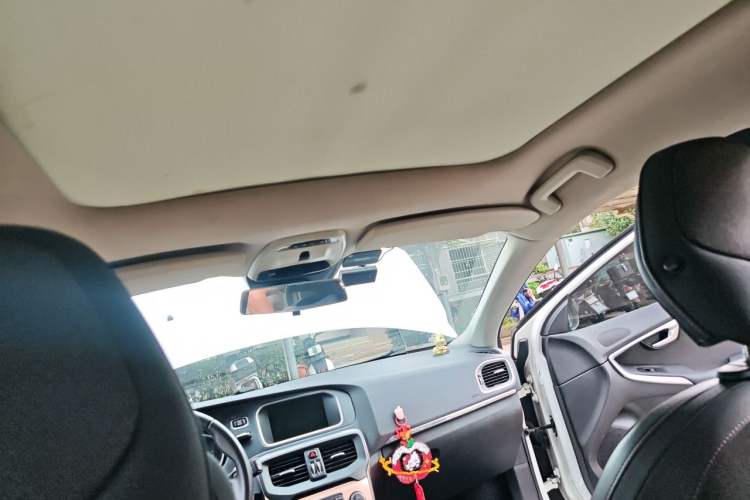 Used Volvo V40 2014 Cross Country 2.0T Zhiyi Edition Headliner