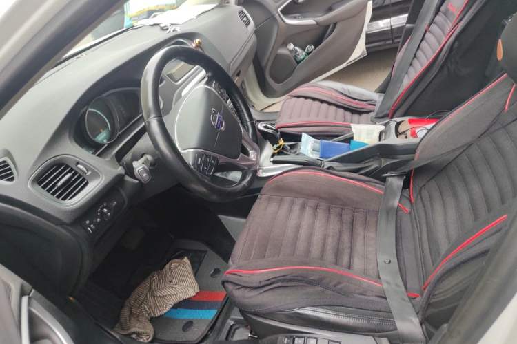 Used Volvo V40 2014 2.0T Zhiya Edition Left Front Seat