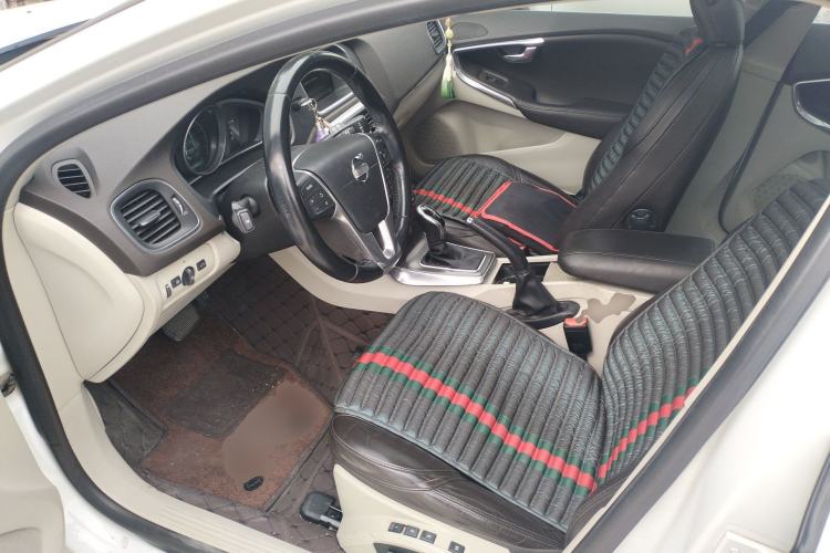 Used Volvo V40 2014 2.0T Zhiya Edition Left Front Seat