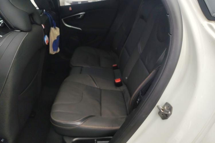 Used Volvo V40 2014 Cross Country 2.0T Zhiyi Edition Left Rear Seat