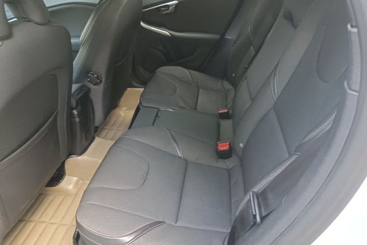 Used Volvo V40 2014 Cross Country 2.0T Zhiyi Edition Left Rear Seat