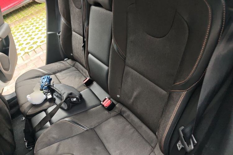 Used Volvo V40 2014 Cross Country 2.0T Zhiyi Edition Left Rear Seat
