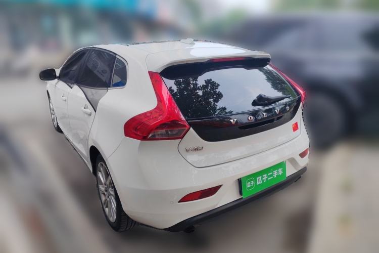 Used Volvo V40 2014 2.0T Zhiya Edition Rear Left 45 Deg