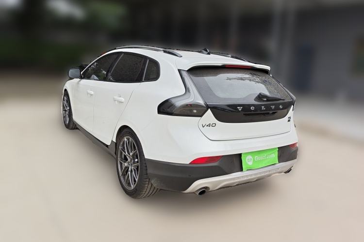 Used Volvo V40 2014 Cross Country T5 AWD Prestige Edition Rear Left 45 Deg