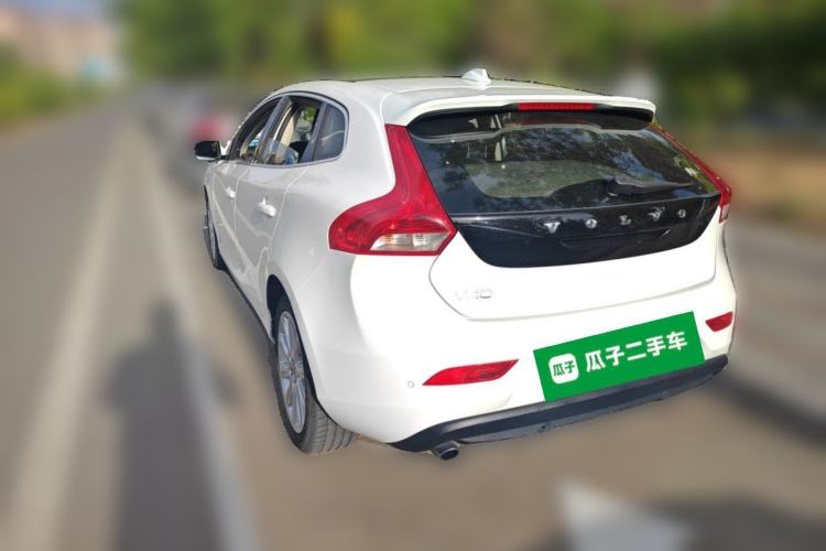 Used Volvo V40 2014 2.0T Zhiya Edition Rear Left 45 Deg