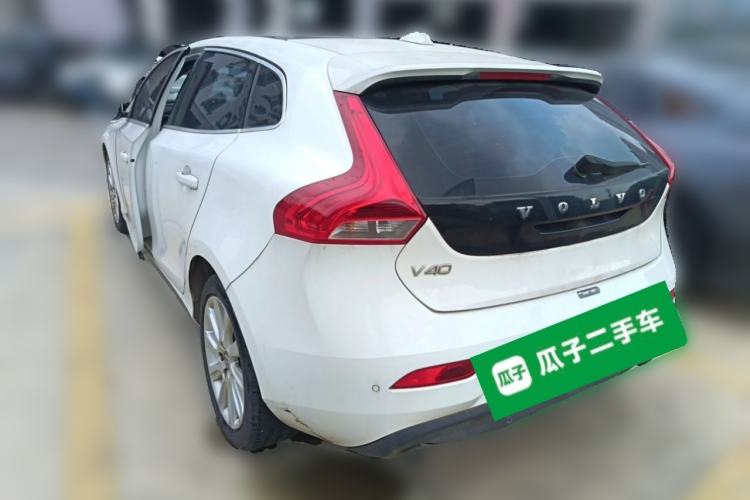 Used Volvo V40 2014 2.0T Zhiya Edition Rear Left 45 Deg