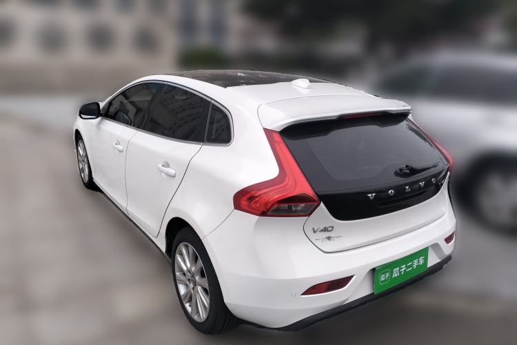 Used Volvo V40 2014 2.0T Zhiya Edition Rear Left 45 Deg