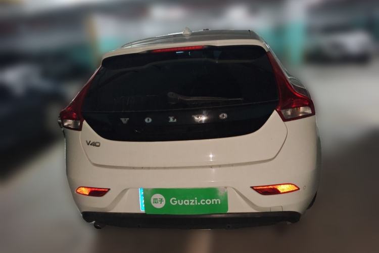 Used Volvo V40 2014 2.0T Zhiya Edition Rear