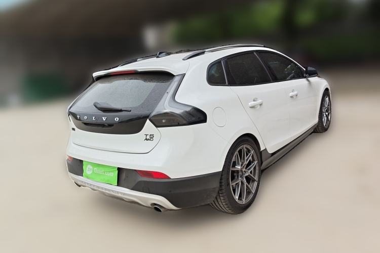 Used Volvo V40 2014 Cross Country T5 AWD Prestige Edition Rear Right 45 Deg