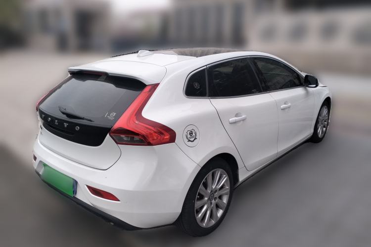 Used Volvo V40 2014 2.0T Zhiya Edition Rear Right 45 Deg