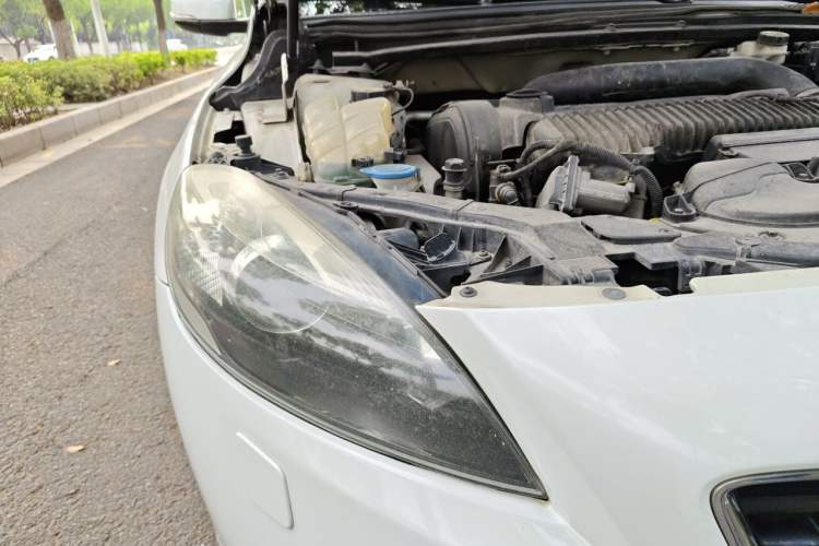 Used Volvo V40 2014 2.0T Zhiya Edition Right Front Headlight