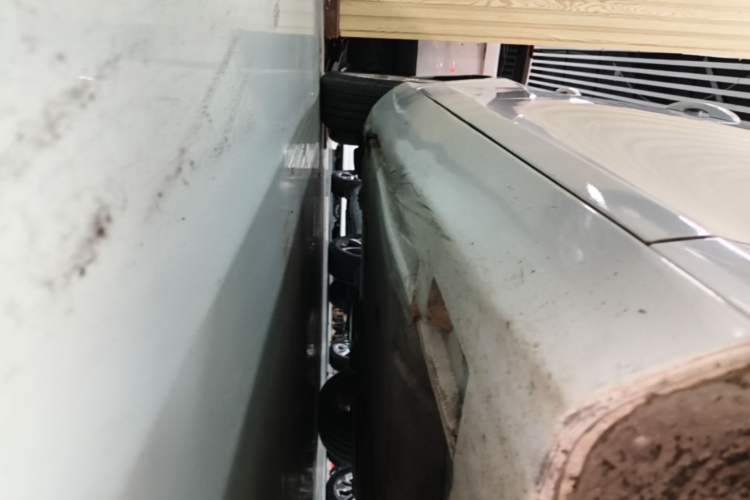 Used Volvo V40 2014 2.0T Zhiya Edition Right Side Sill