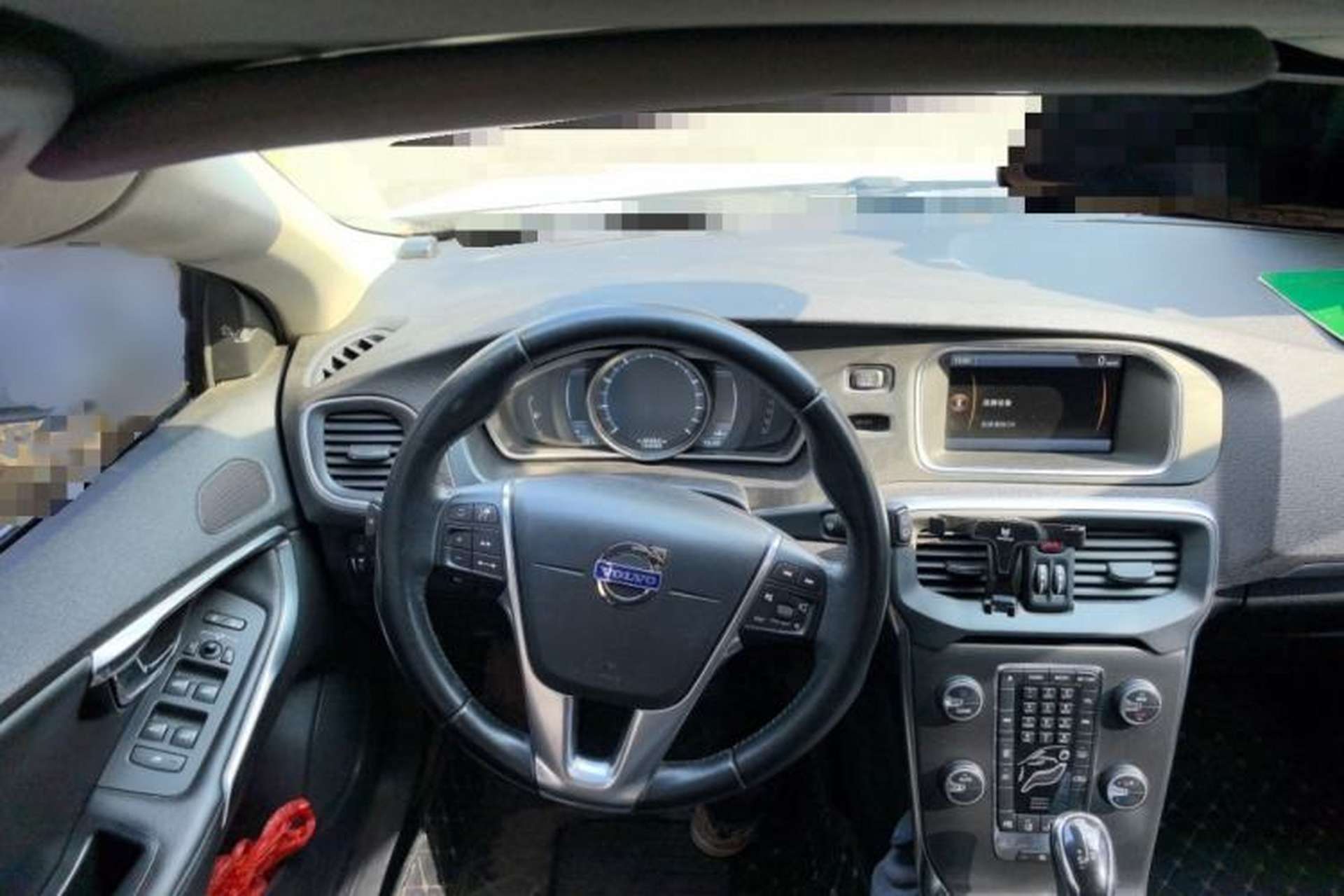 Used Volvo V40 2014 2.0T Zhiya Edition Steering Wheel