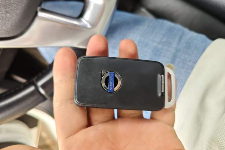 Used Volvo V40 2014 2.0T Zhiya Edition Vehicle Key