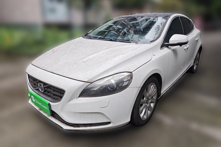 Used Volvo V40 2014 2.0T Zhiya Edition Guazi used car, China used car export, Used car for sale, Used cars, Cheapest cars for sale