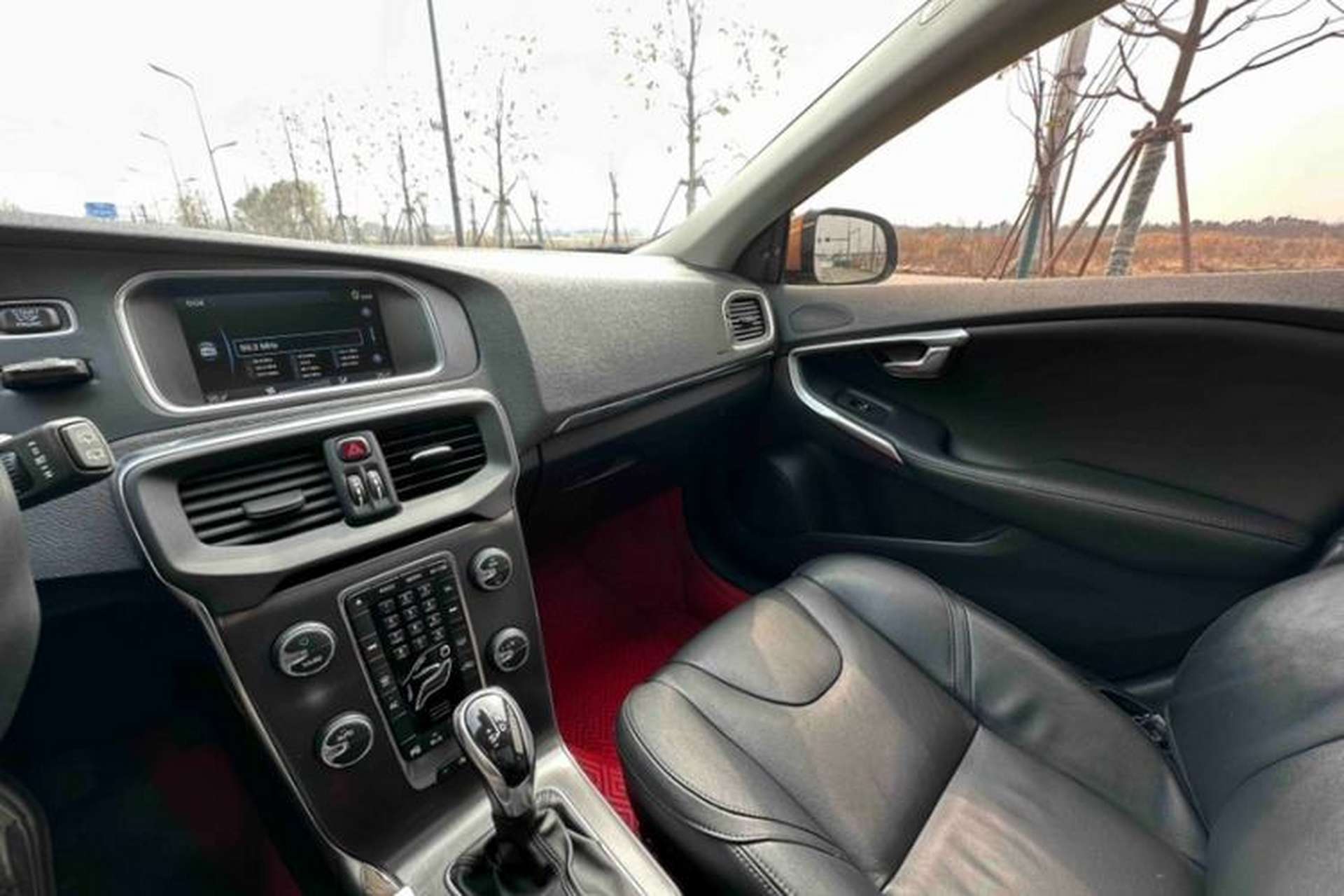 Used Volvo V40 2014 2.0T Zhiya Edition Audio And AC Panel