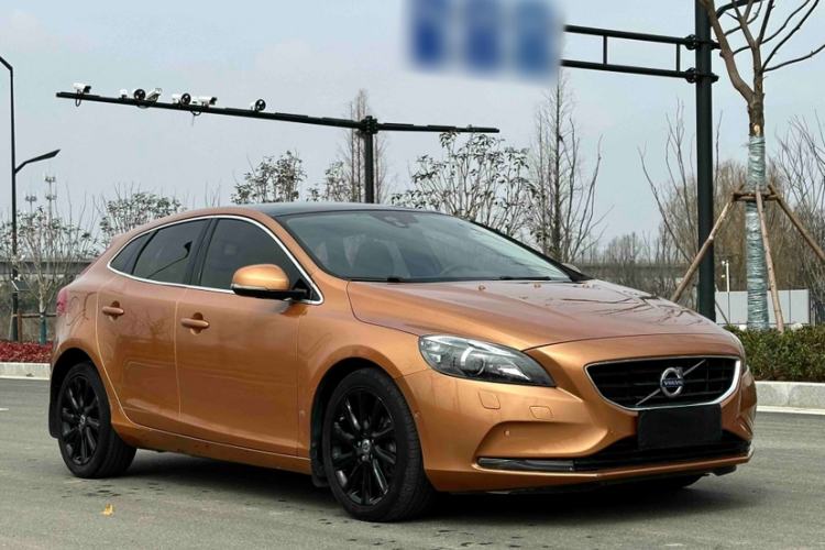 Used Volvo V40 2014 2.0T Zhiya Edition Exterior 3