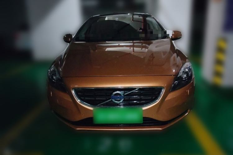Used Volvo V40 2014 2.0T Zhiya Edition Front