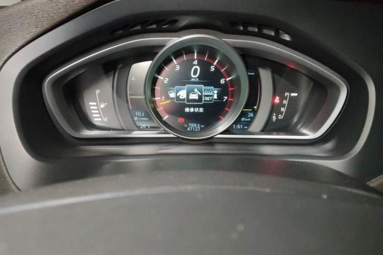 Used Volvo V40 2014 2.0T Zhiya Edition Instrument Cluster
