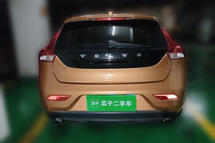 Used Volvo V40 2014 2.0T Zhiya Edition Rear