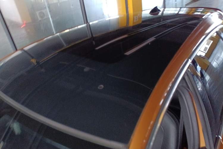 Used Volvo V40 2014 2.0T Zhiya Edition Roof