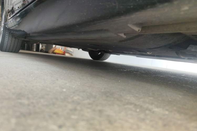 Used Volvo V40 2015 1.6T Zhiyi Edition Chassis Front Right