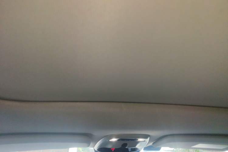 Used Volvo V40 2015 1.6T Zhiyi Edition Headliner